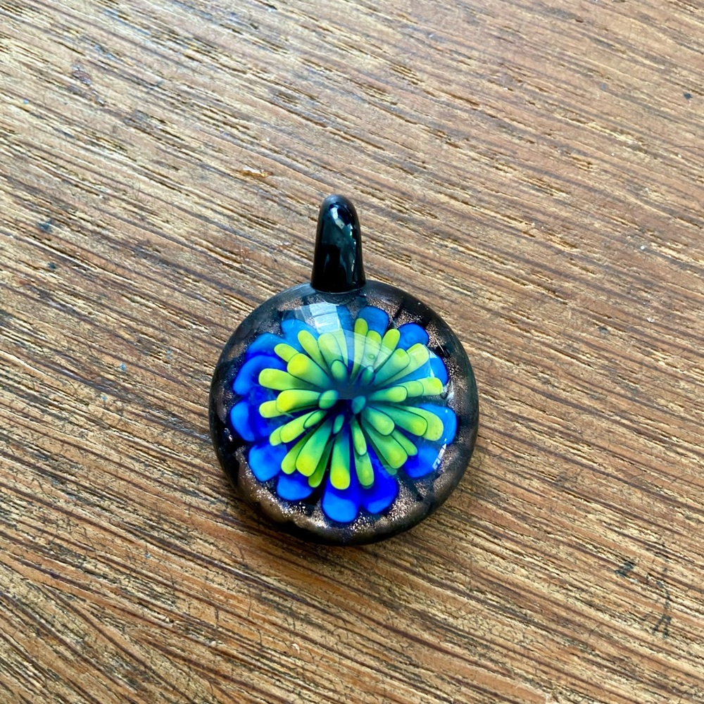 Lampwork glass handmade flower pendant NWOT